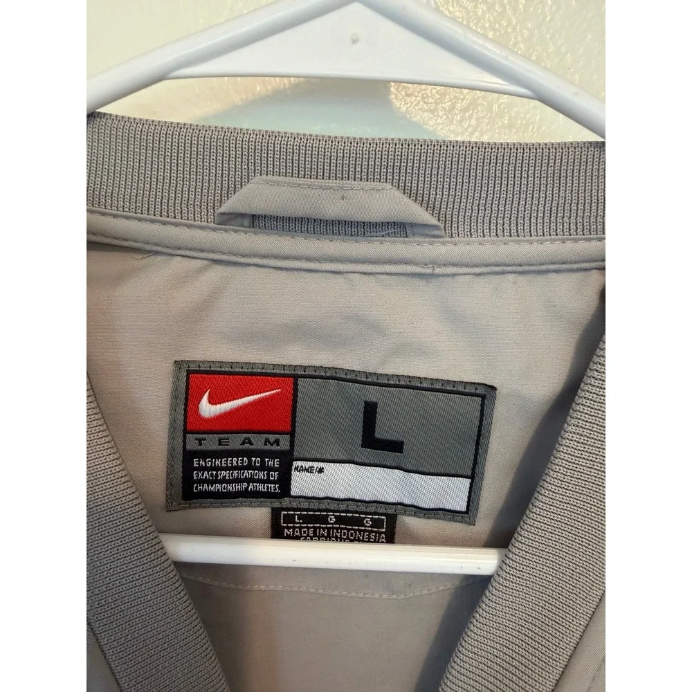 Nike Team Gray V-Neck Pullover Windbreaker Jacket Embroidered Logo Size large